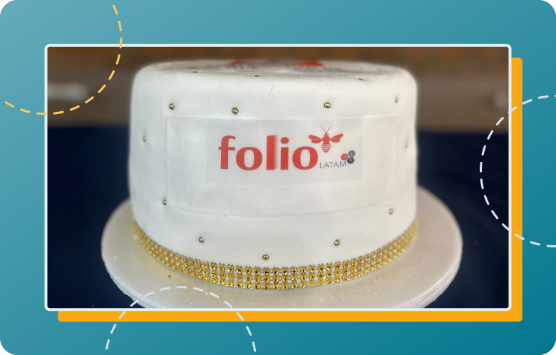 Photo of FOLIO cake with circles