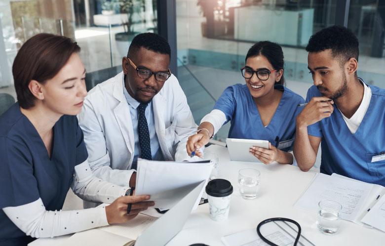 medical residents working together